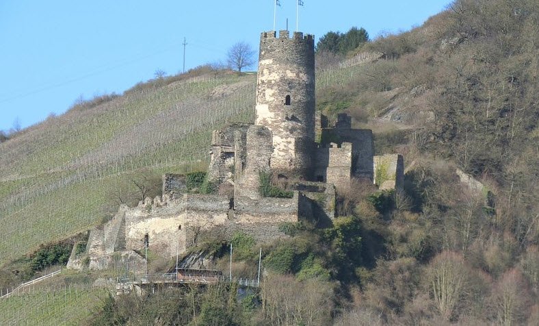 Ruine der Burg Heersberg, Germany